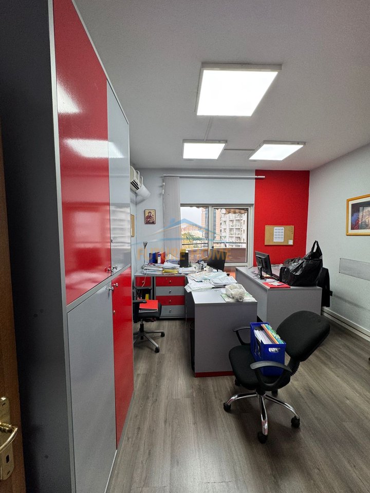 Qera, Ambient për Zyra,Blloku,Tiranë