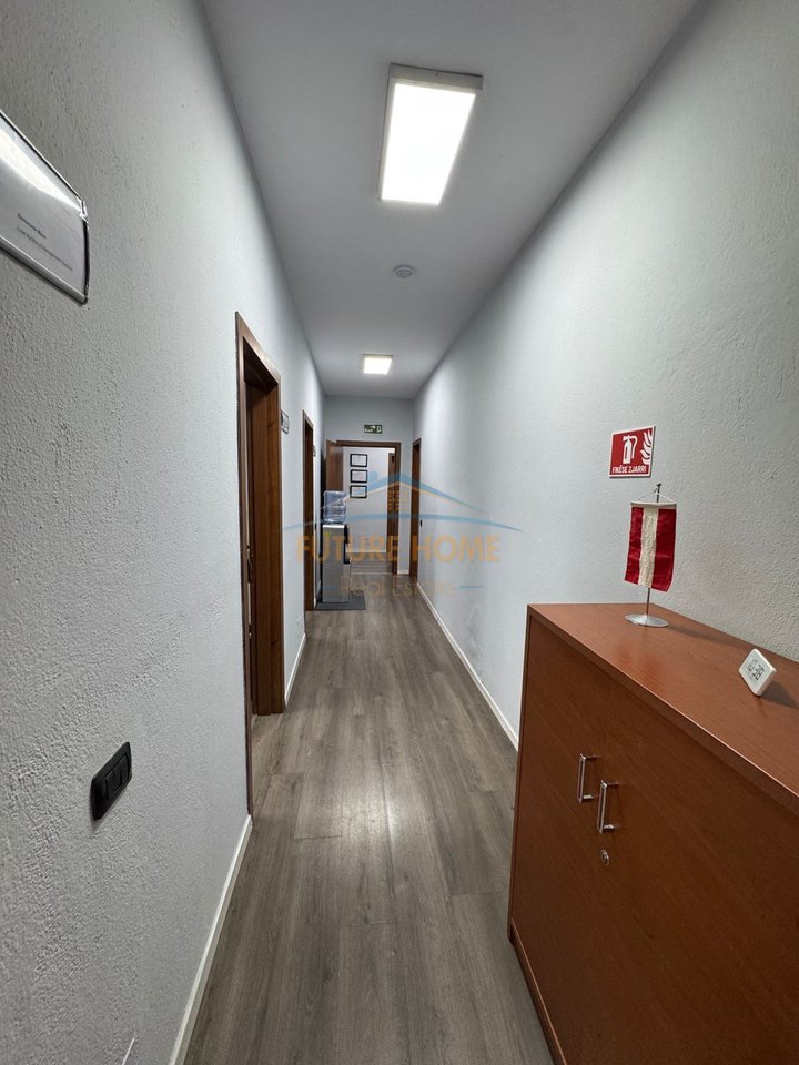 Qera, Ambient për Zyra,Blloku,Tiranë