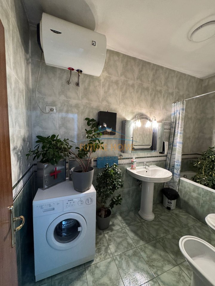 Qera, Ambient për Zyra,Blloku,Tiranë