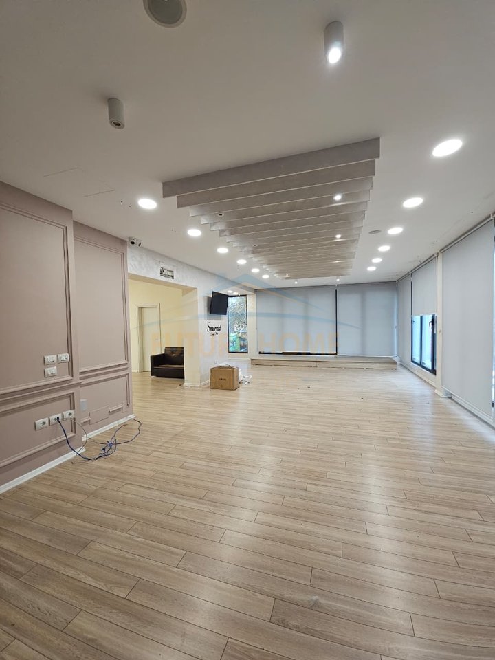 Qira, Ambjent Biznesi, Rrethi Burgut, Durrës