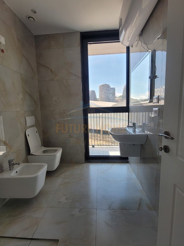 Qera, Ambient për Zyre 2+1+2+ Post Parkimi, Lake View ,Tiranë