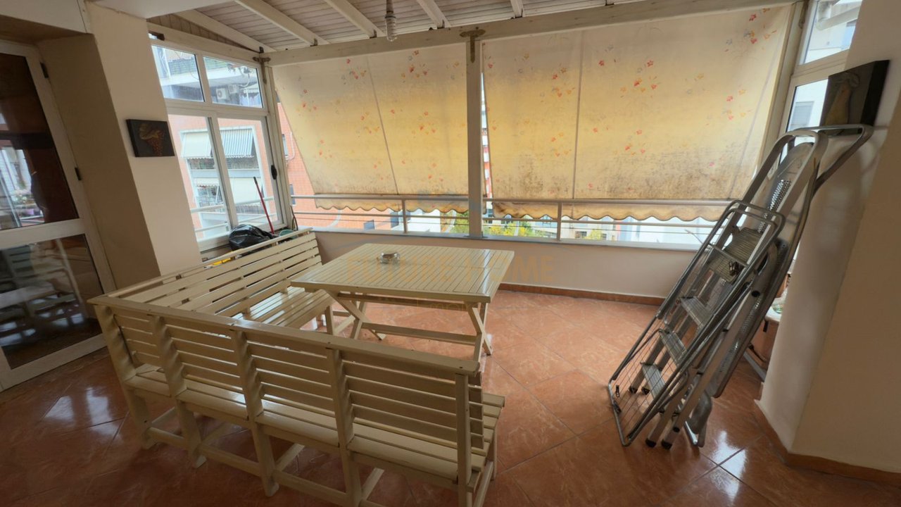 Qera , Apartament 3+1+ Garazh, Unaza e re