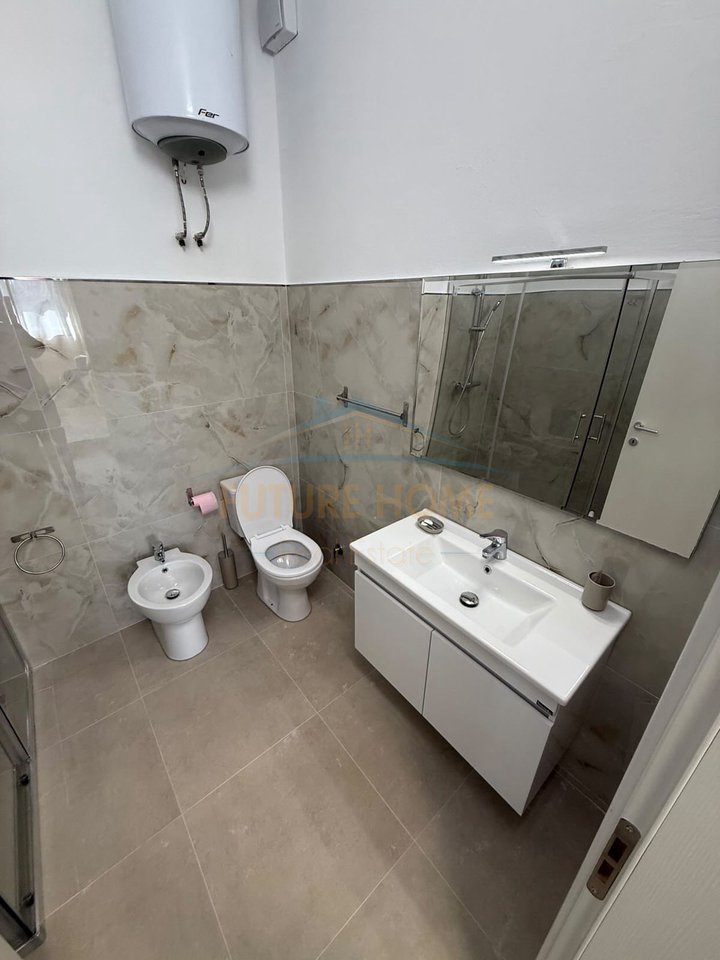 Qera, Shtepi Private, Spitall, Durres.