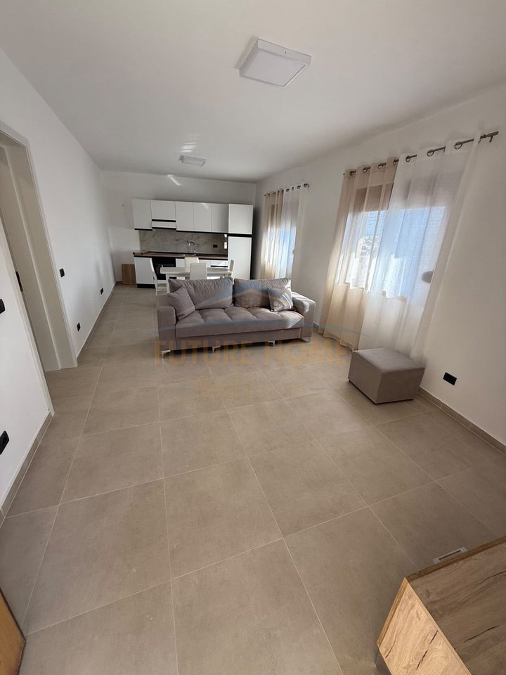 Qera, Shtepi Private, Spitall, Durres.