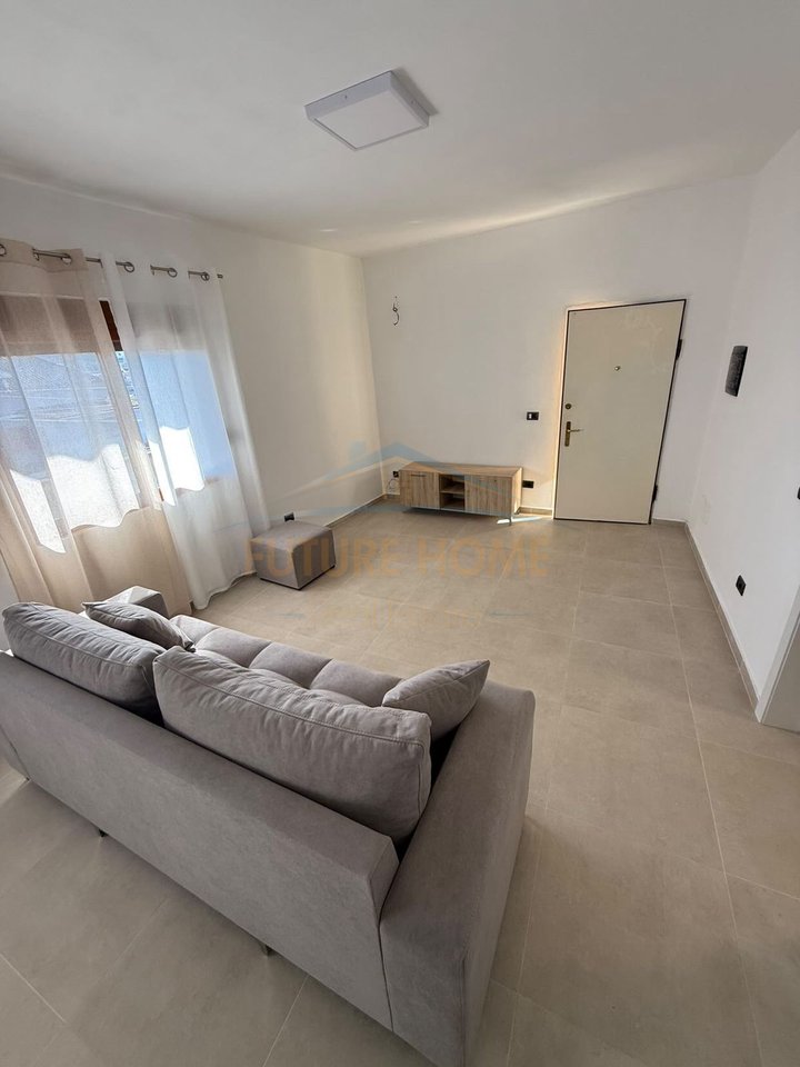 Qera, Shtepi Private, Spitall, Durres.