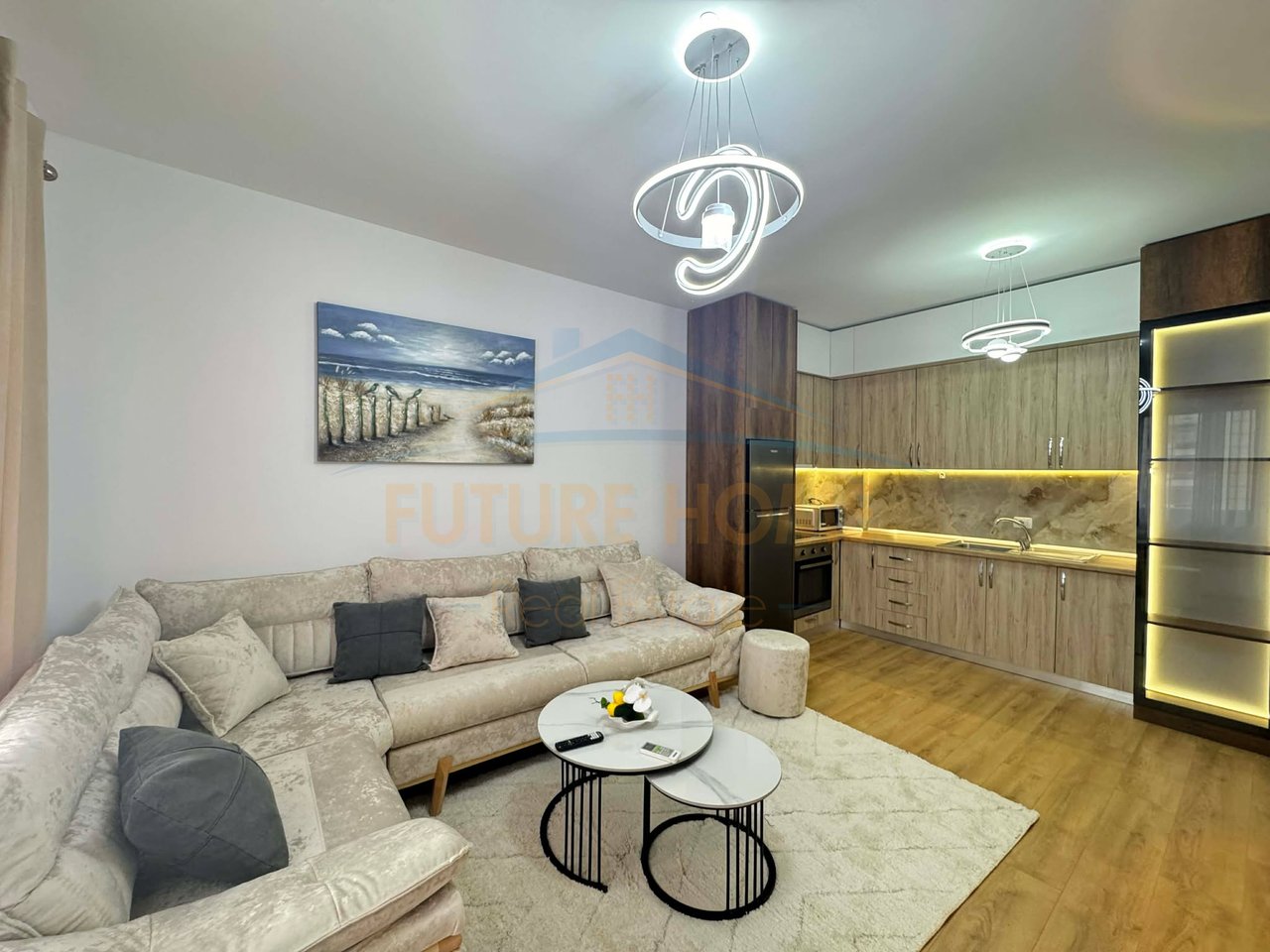 In vendita, Appartamento 2+1+2 Unaza e Re, Tirana