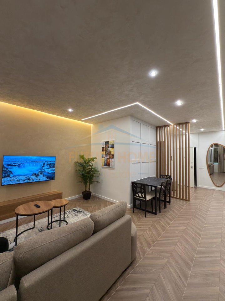 Qira, Apartament 2+1+Verande, Vollga Durres