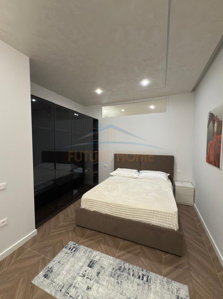 Qira, Apartament 2+1+Verande, Vollga Durres