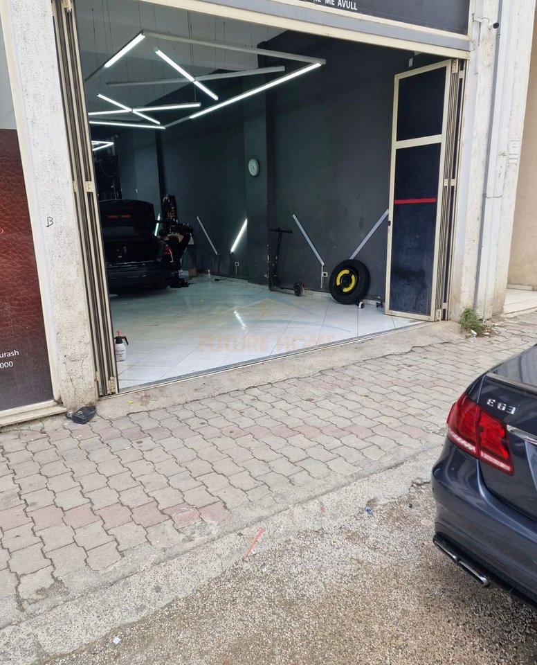Shitet, Ambjent + Biznes, Unaza e Re , Tirane