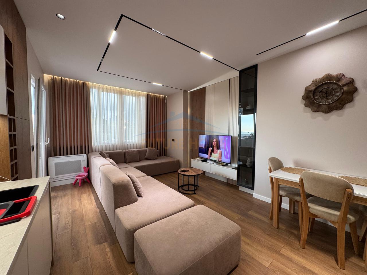 Shitet , Apartament 2+1+2 , Fresk, Tirane.