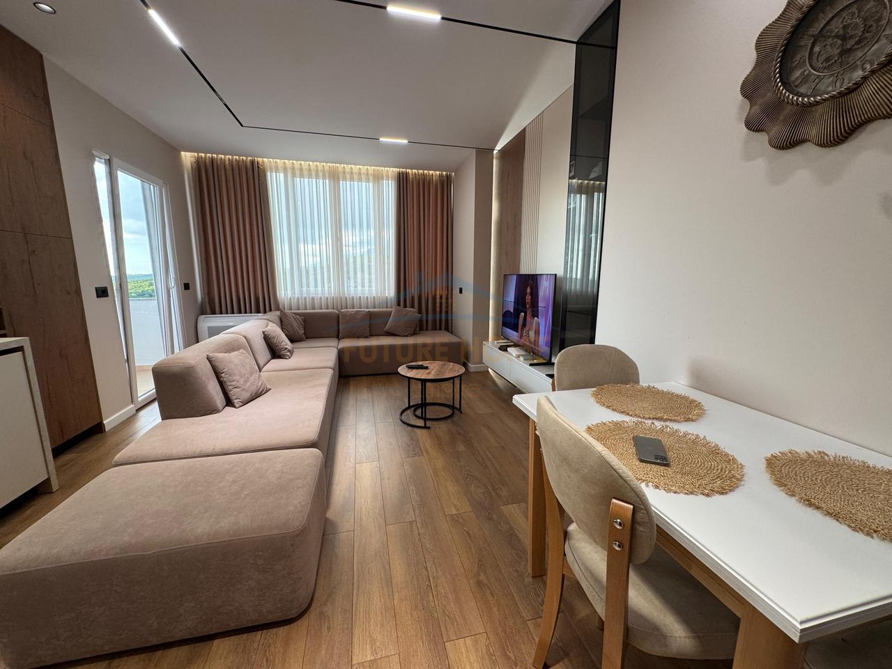 Shitet , Apartament 2+1+2 , Fresk, Tirane.