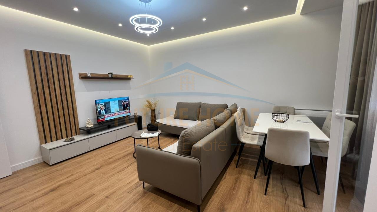 Qera, Apartament 2+1+2, Rruga 5 Maji, Tirane