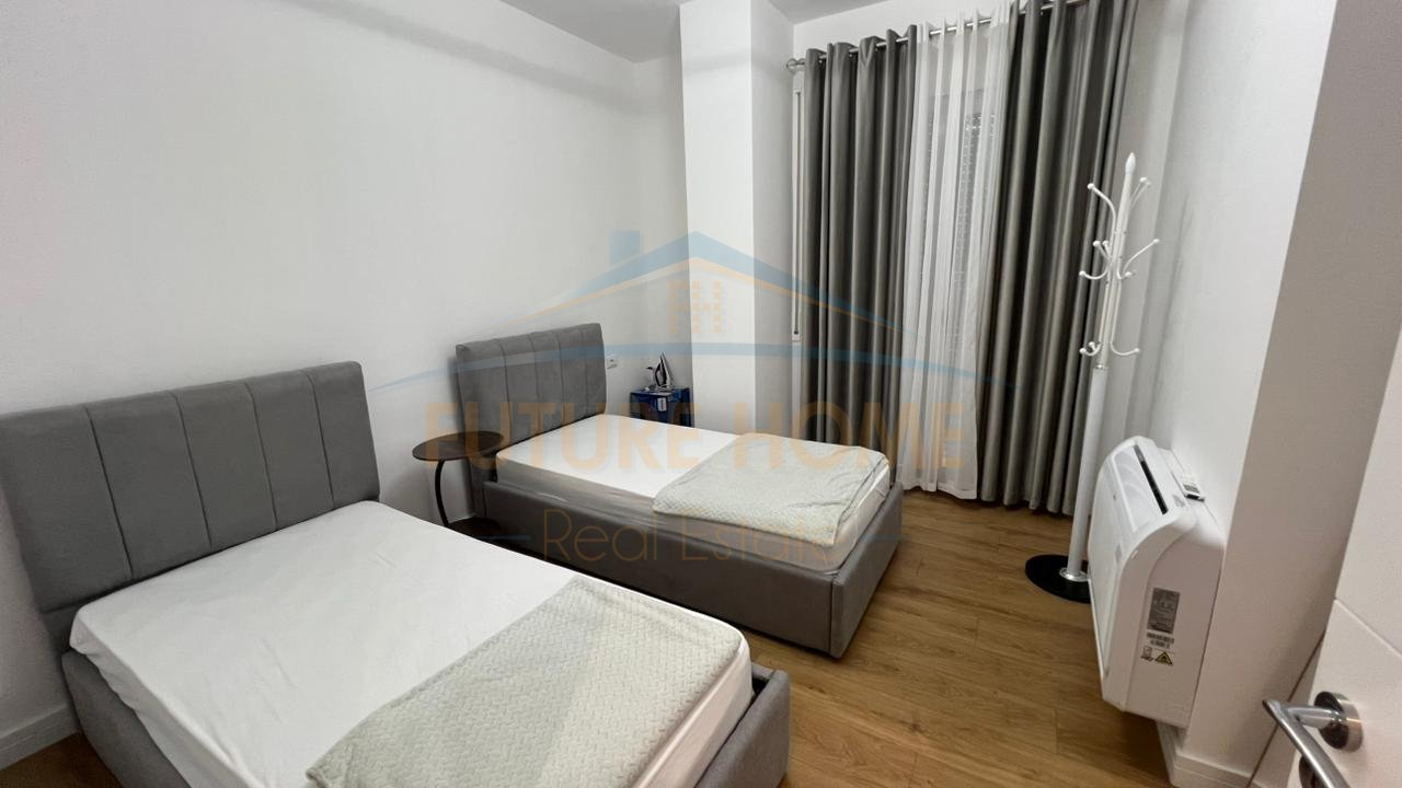 Qera, Apartament 2+1+2, Rruga 5 Maji, Tirane
