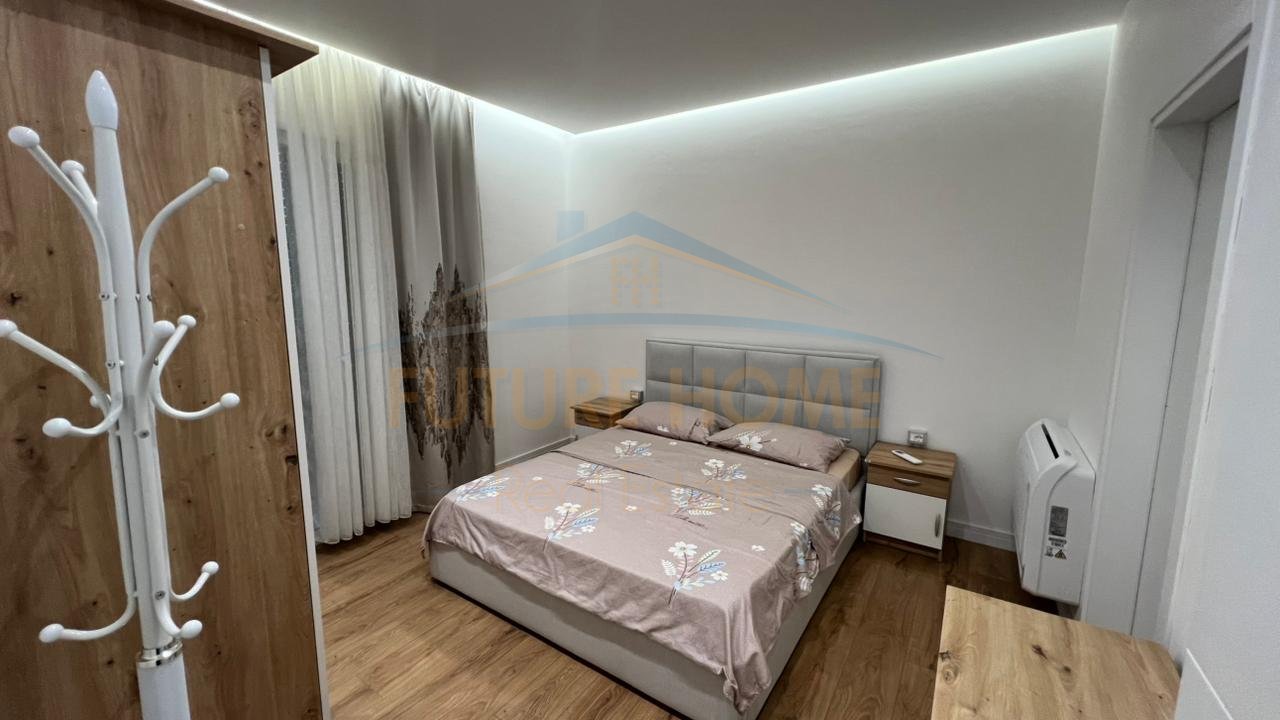 Qera, Apartament 2+1+2, Rruga 5 Maji, Tirane