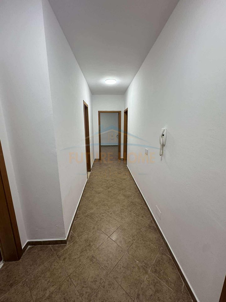 Qera , Apartament 2+1 në Astir, pranë Vila L