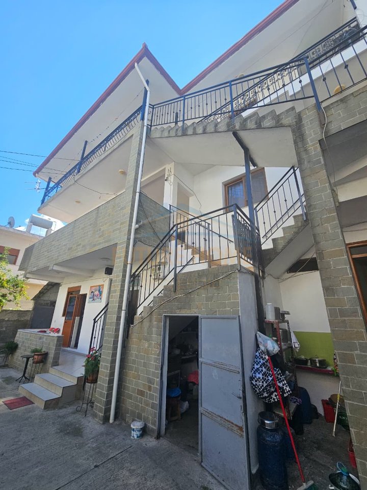 Shitet Vile 3 kateshe, Plazh, Durres