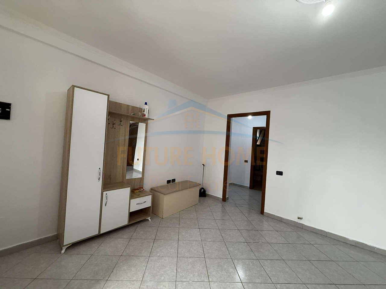 Qera , Apartament 2+1+2 , Rruga Reshit Maloku , te Bulevardit të Ri.