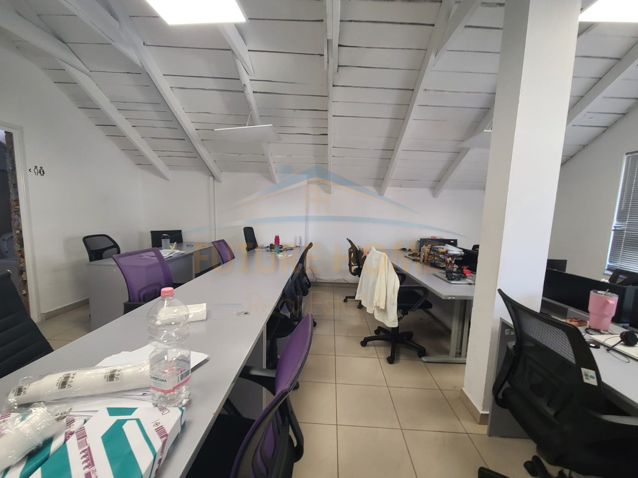 Qira, Ambient 2+1+2, Duplex, Shallvaret, Tirane