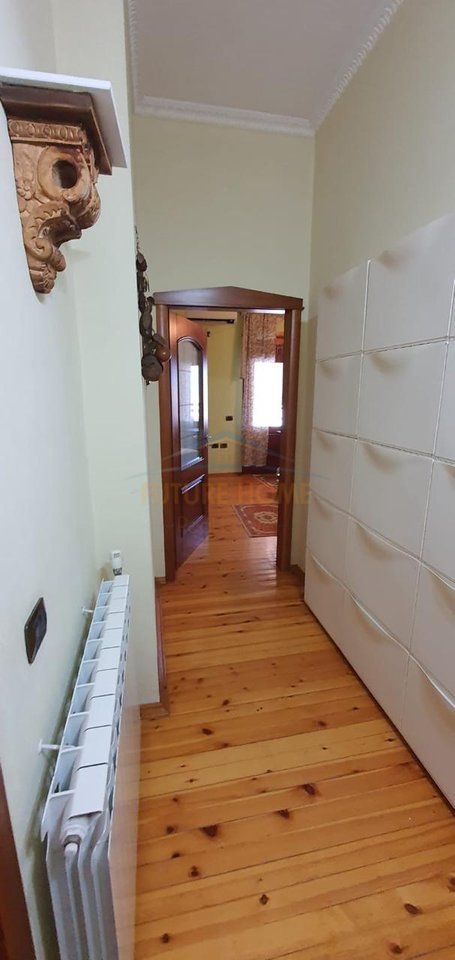 For sale, Penthouse 3+1+3 + Parking Space, Vlorë.