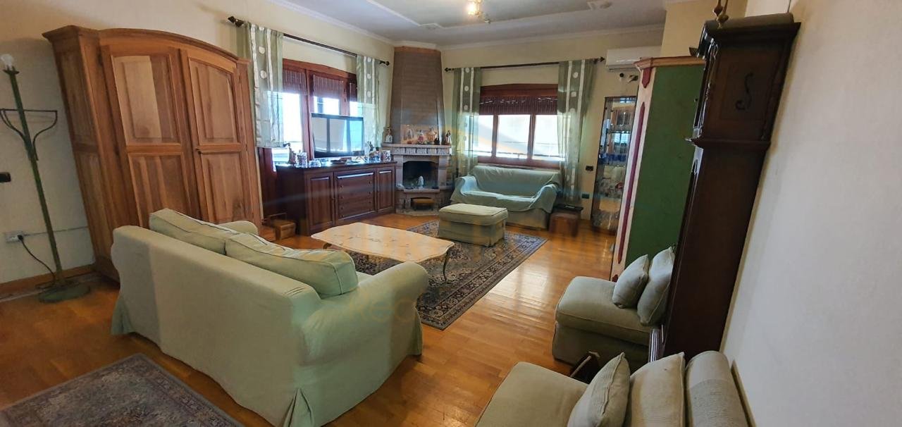 For sale, Penthouse 3+1+3 + Parking Space, Vlorë.