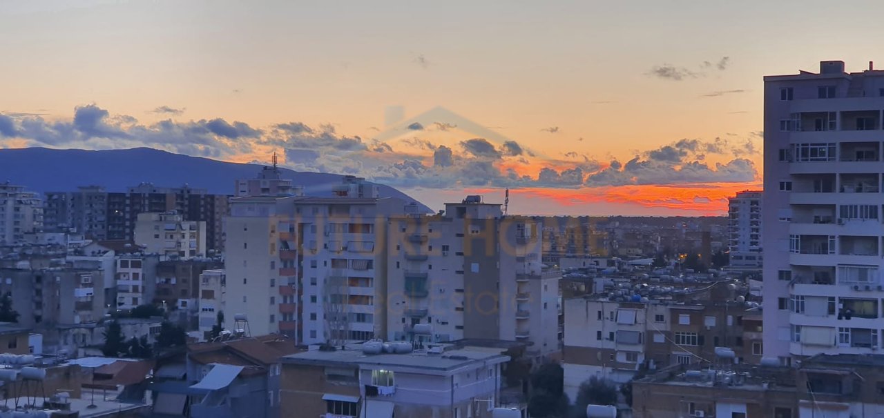 For sale, Penthouse 3+1+3 + Parking Space, Vlorë.