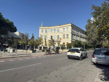 Locale commerciale in vendita, Rruga e Dibrës, vicino alla Madrasa di Tirana