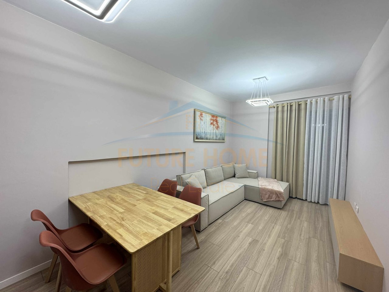 Shitet , Apartament 2+1 , te Bar Artistit , Astir
