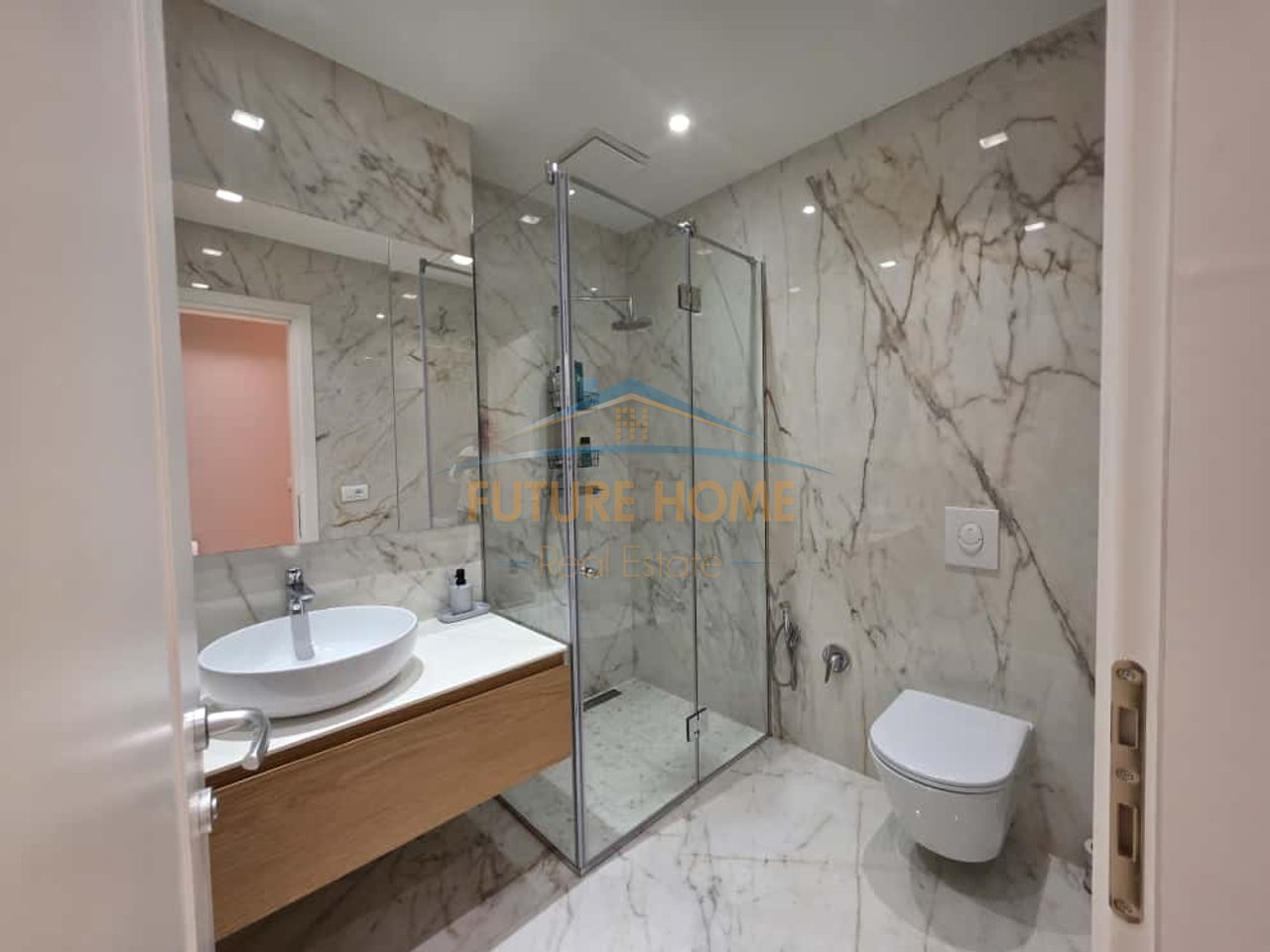 Affitto, appartamento 3+1+2 al Bulevardi Zogu i I!