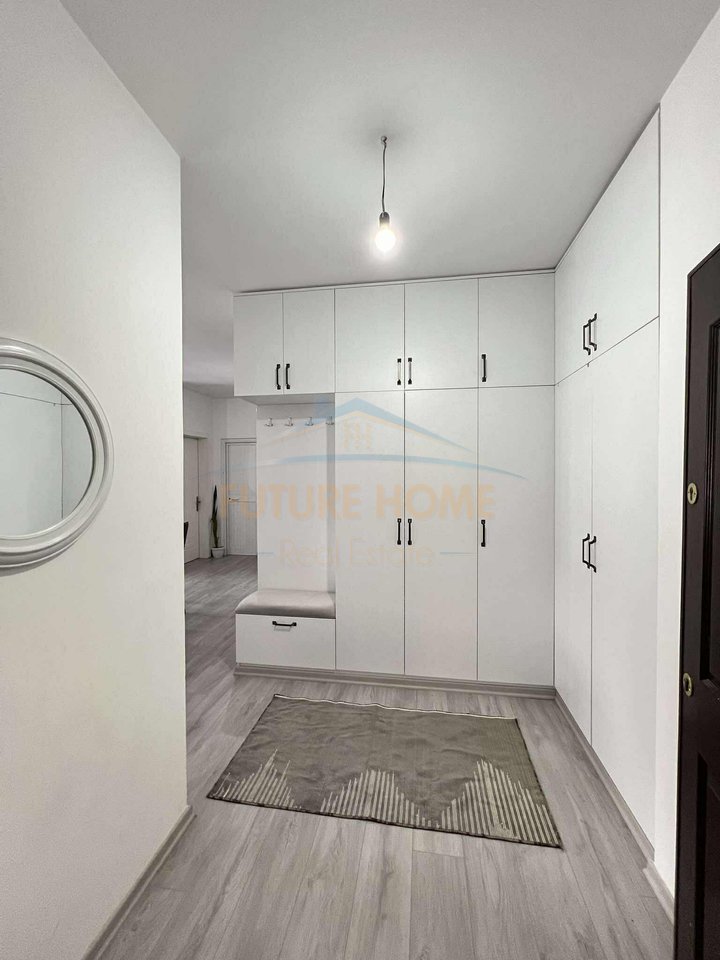 Shitet , Apartament 1+1, Unaza e Re.