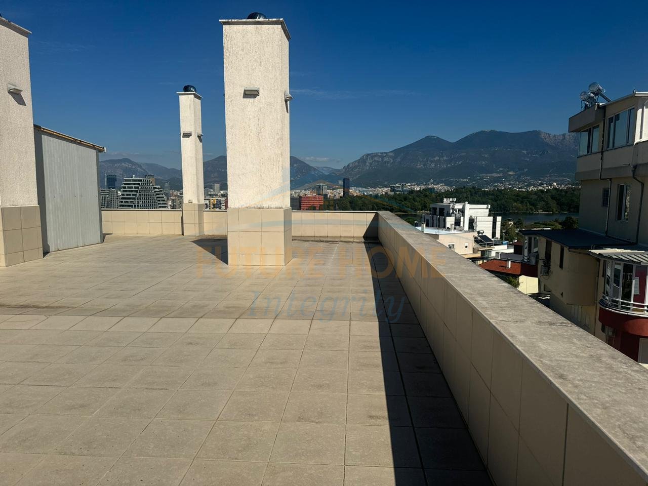Affitto, Attico 2+1+2+Posto Auto, Giardino Zoologico, Tirana.