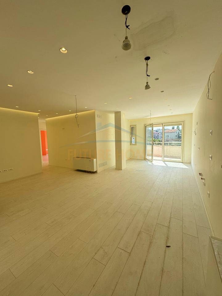 For sale, 3+1 Apartment, Tufine, Tirana.