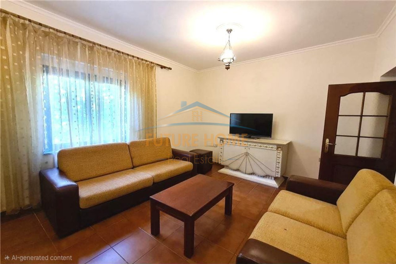 Vendita, Appartamento 3+1+2 vicino a Via di Kavaja!