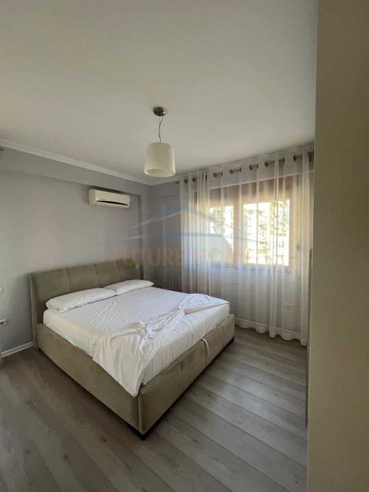 Affitto, Appartamento 2+1 + Posto Auto, Blloku, Tirana