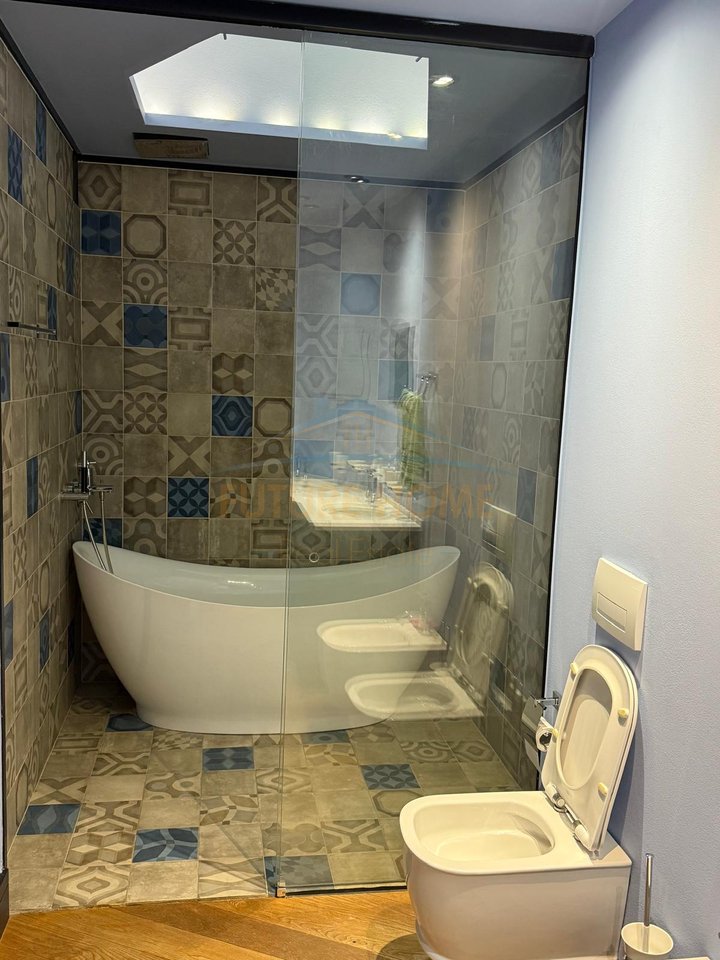 Qira, Apartament 3+1, Astir, Tiranë