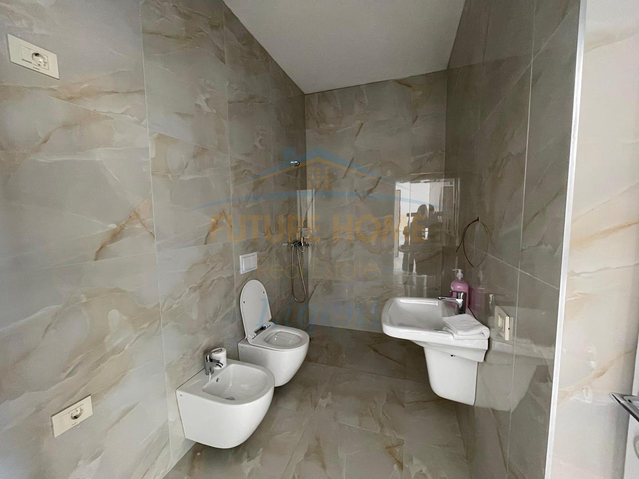 Qera, Zyre, Golden Tower Residence, Mine Peza, Tiranë.