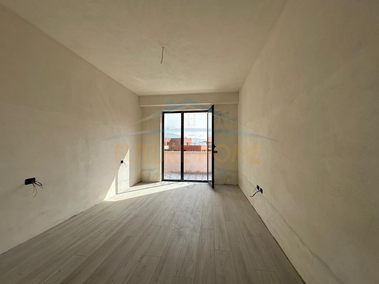 Shitet, Apartament 1+1, Kompleksi Urban Gate, Tiranë.