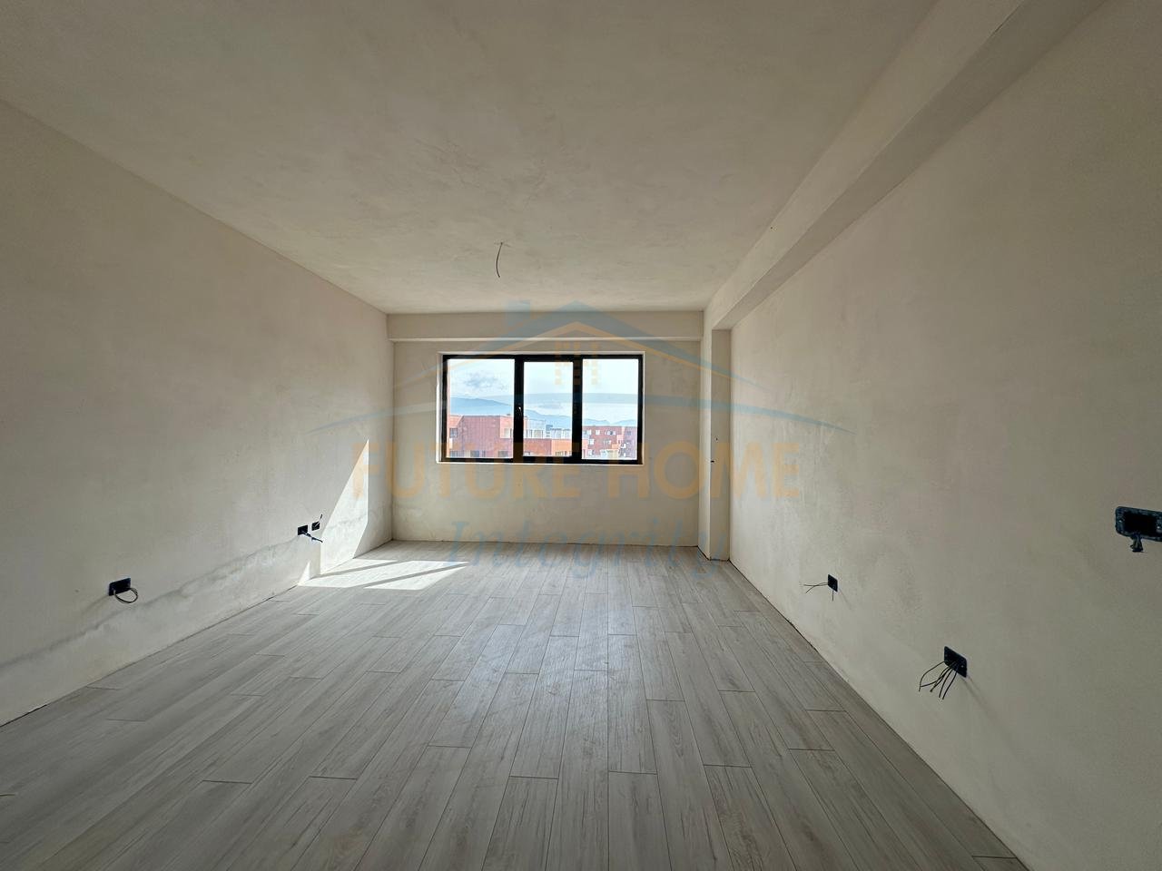Shitet, Apartament 1+1, Kompleksi Urban Gate, Tiranë.