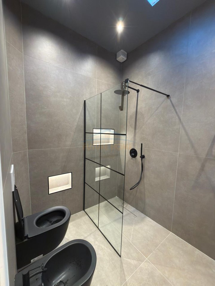 Rent, 3rd Floor of a 3-story Villa at the German Villas