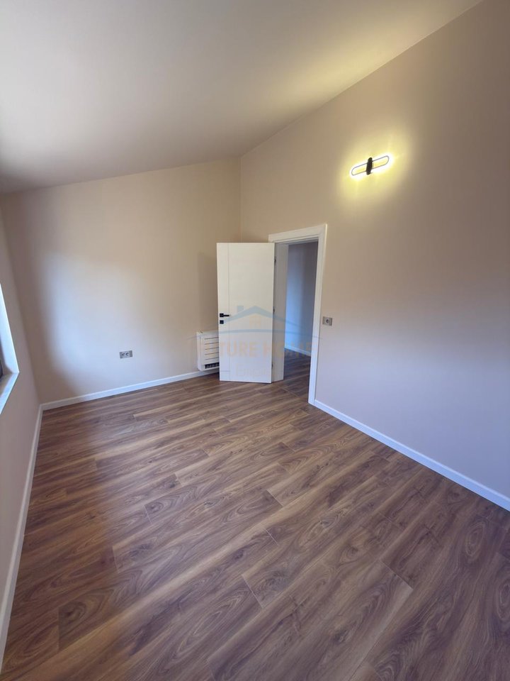 Rent, 3rd Floor of a 3-story Villa at the German Villas