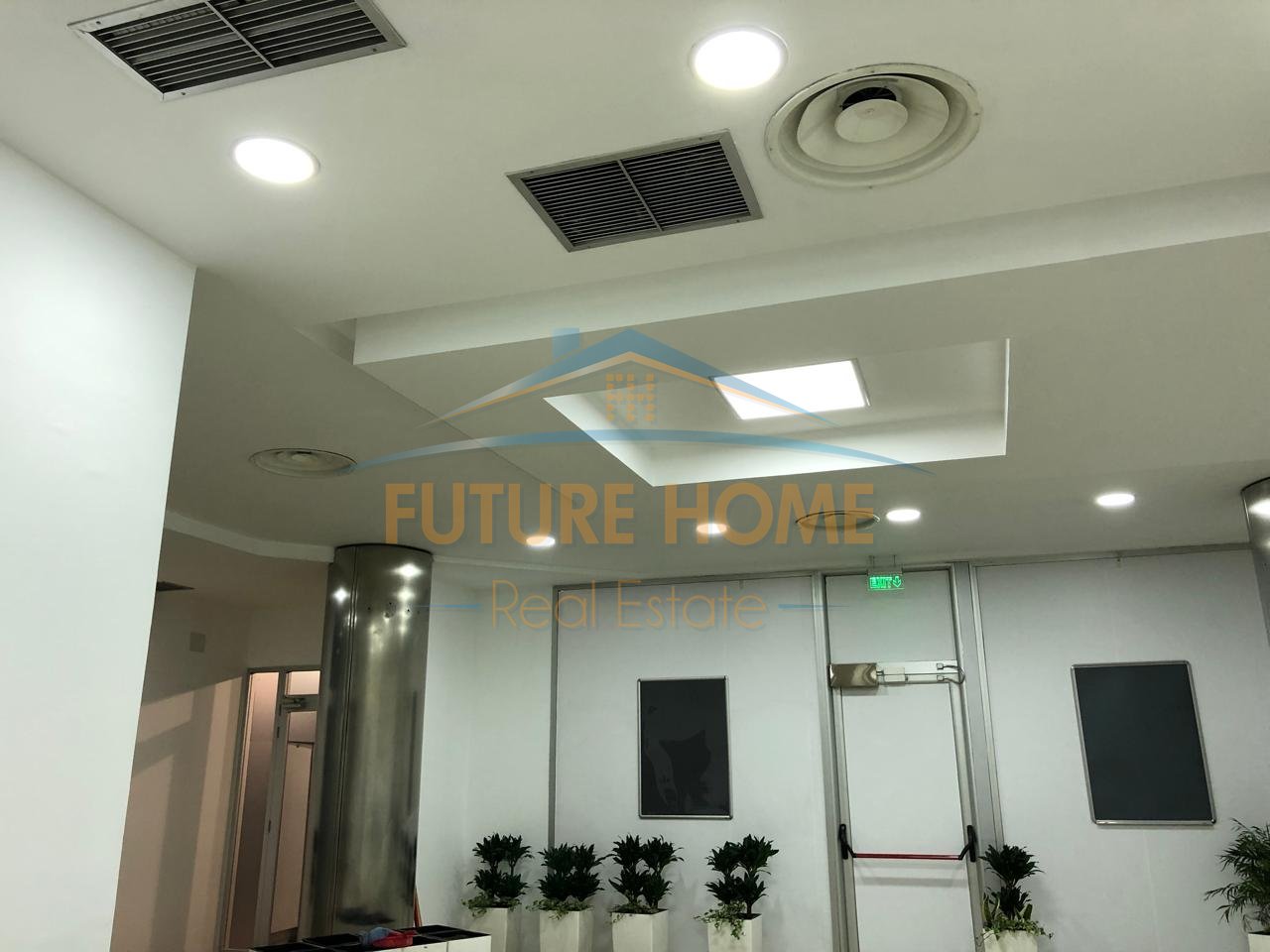 Qira, Ambient per zyra, Bulevardi Deshmoret e Kombit