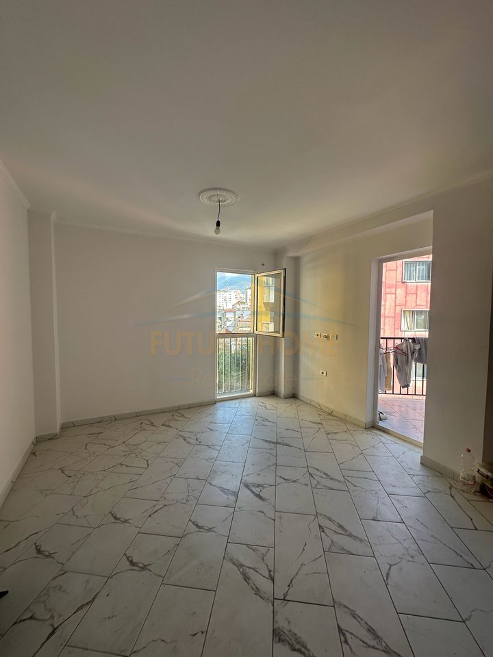 Shitet, Apartament 1+1, Rruga Mine Peza, Tiranë
