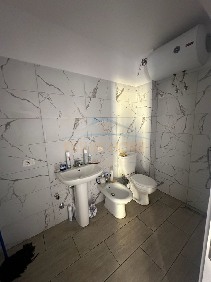 Shitet, Apartament 1+1, Rruga Mine Peza, Tiranë