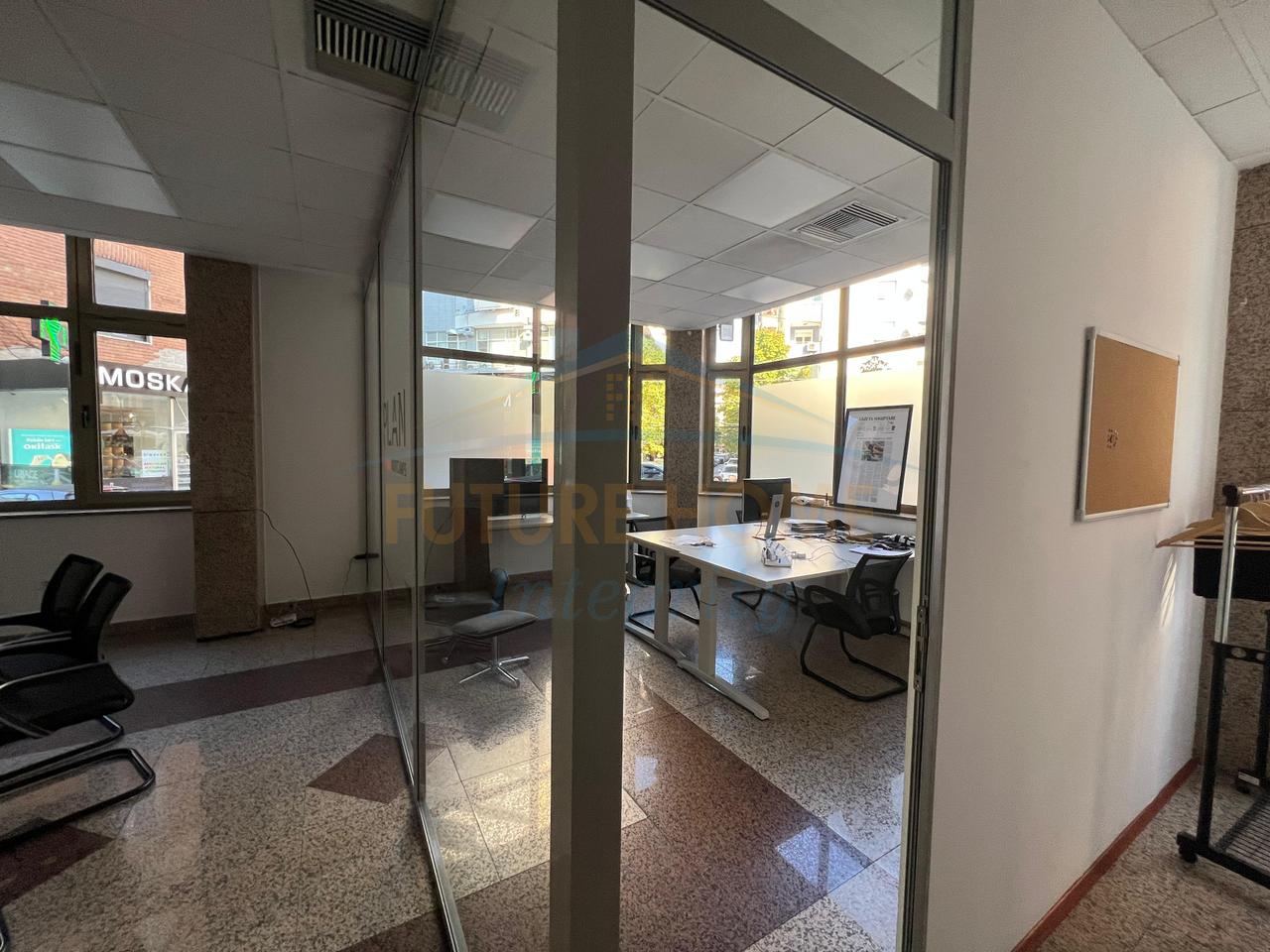 Qera, Ambient Biznesi për Zyra, Blloku, Tiranë.