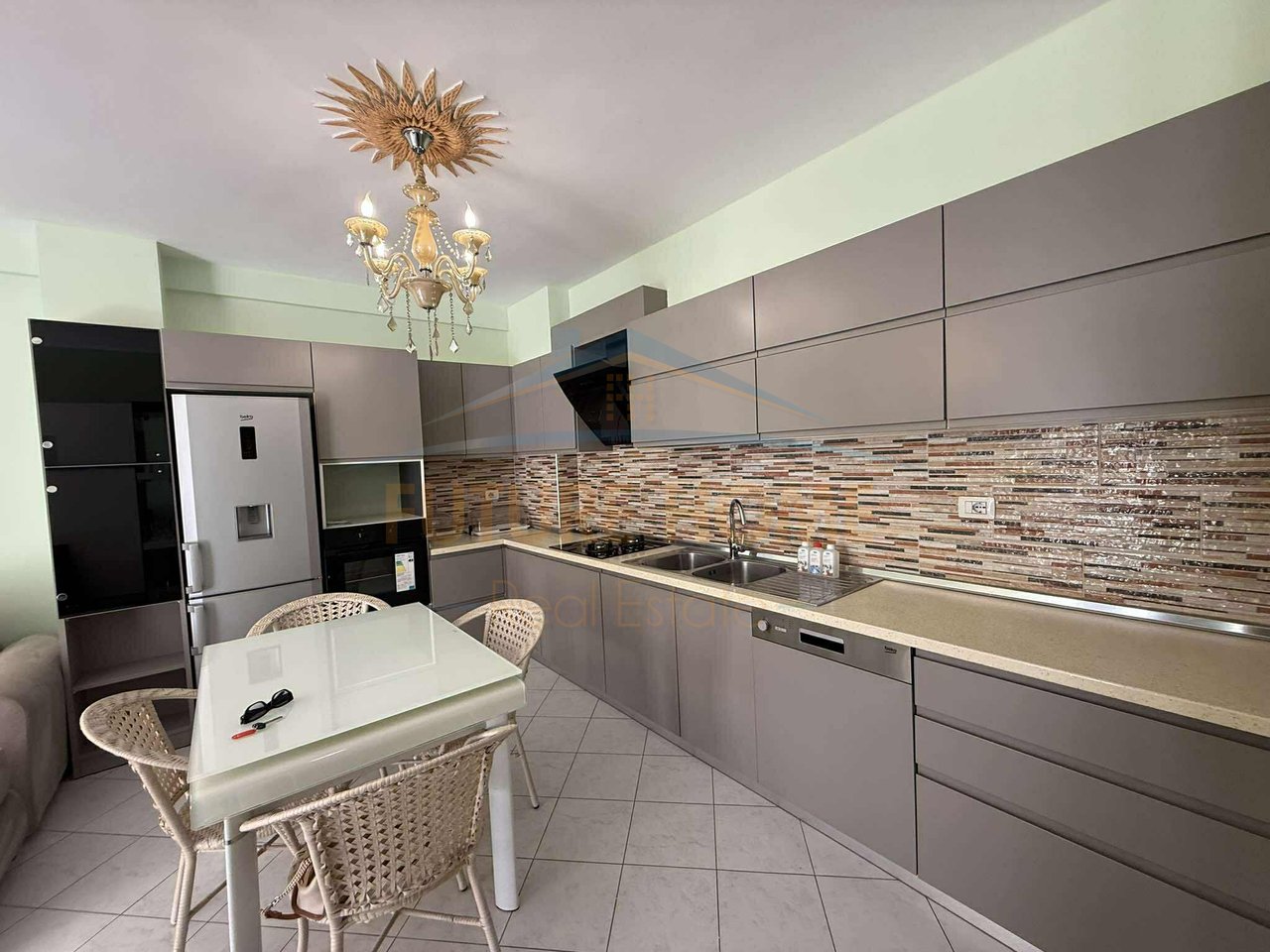 In vendita, Appartamento 1+1, Misto Mame, Tirana