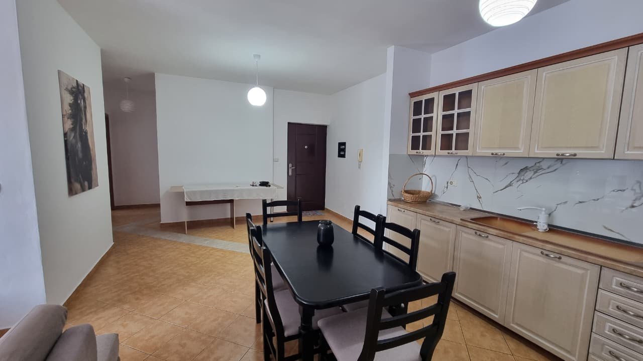 Qira, Apartament 2+1, Unaza e Re, Tirane.