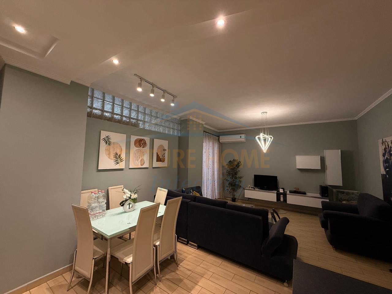 For sale, 2+1 Apartment, New Bazaar, Tirana.