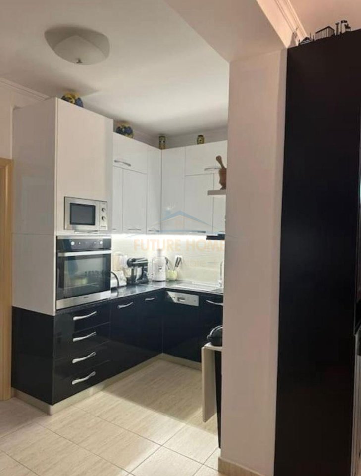 Qira, Apartament 3+1, Komuna e Parisit