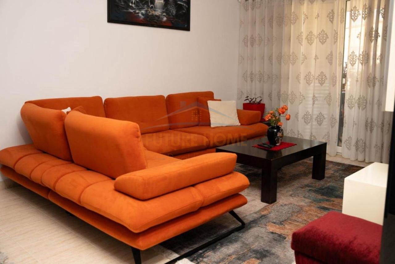 Qira, Apartament 3+1, Komuna e Parisit