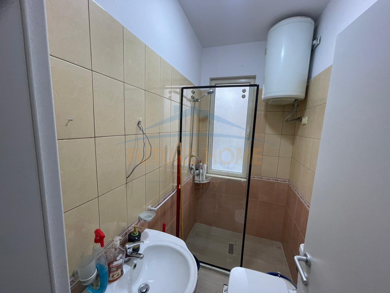 Shitet, Apartament 1+1, Mali Robit, Golem.