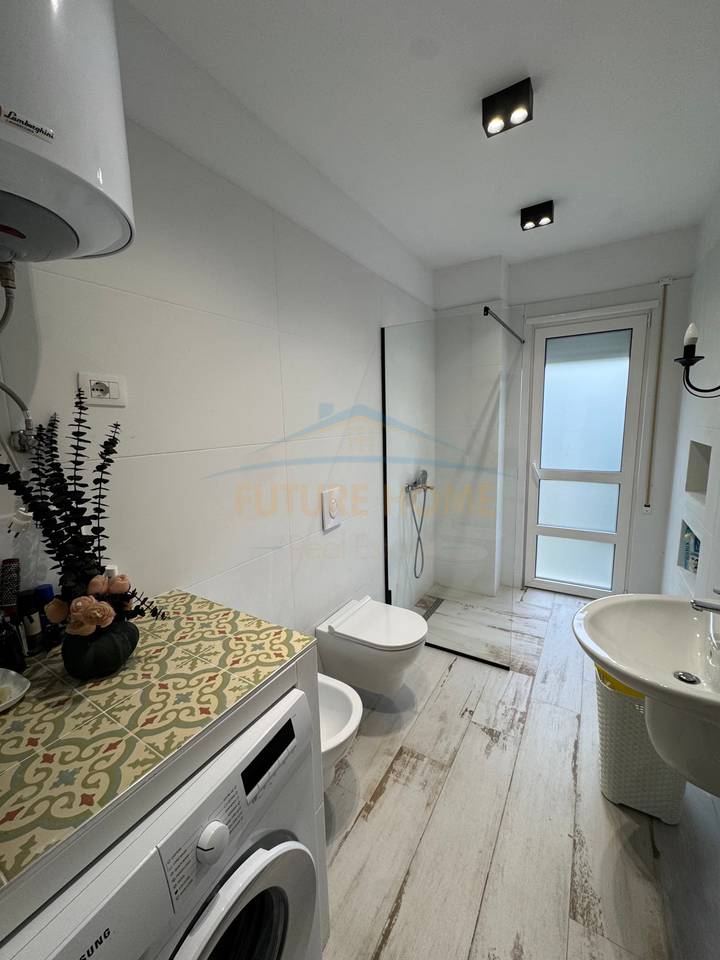 Shitet Apartament 2+1 , "San Pietro Residences" , Gjiri Lalzit